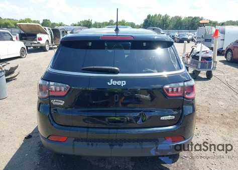 2022 Jeep Compass Latitude Fwd из США, поврежденный, VIN 3C4NJCBB6NT137361